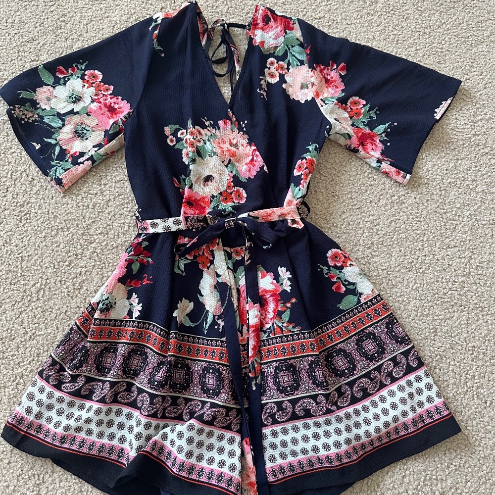 Francesca's Trixxi Clothing Company Navy Floral Romper Size S